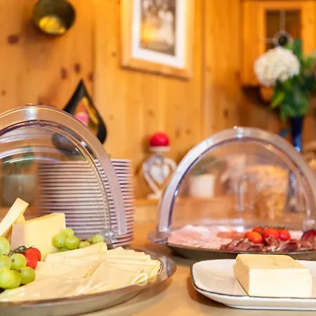 Hotel-Pension Lackenbauer Guest house 4*