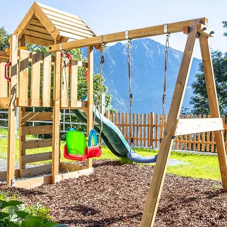 Hotel-pension Lackenbauer 4*