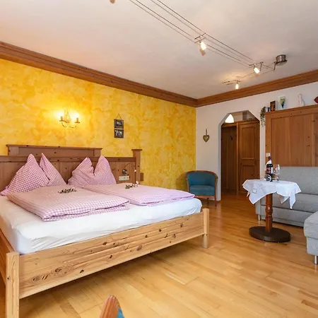 Guest house Hotel-Pension Lackenbauer 3*