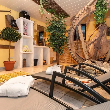 Gasthof Hotel-pension Lackenbauer 4*