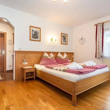Hotel-Pension Lackenbauer Guest house