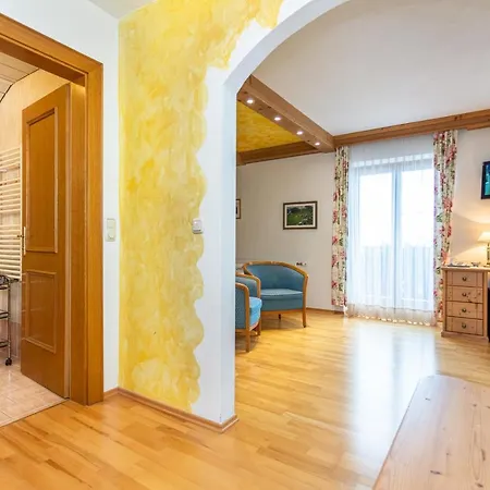 Haus Lackenbauer Apartment *