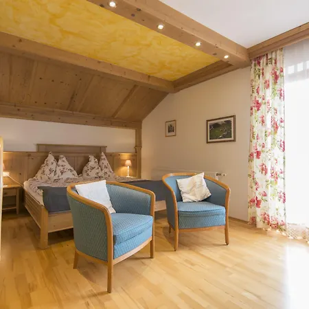 Gasthof Hotel-pension Lackenbauer 4*