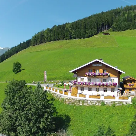 Guest house Hotel-Pension Lackenbauer