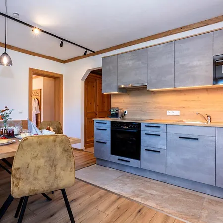 Apartment Haus Lackenbauer