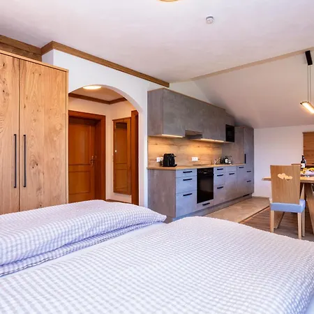 Haus Lackenbauer Apartment
