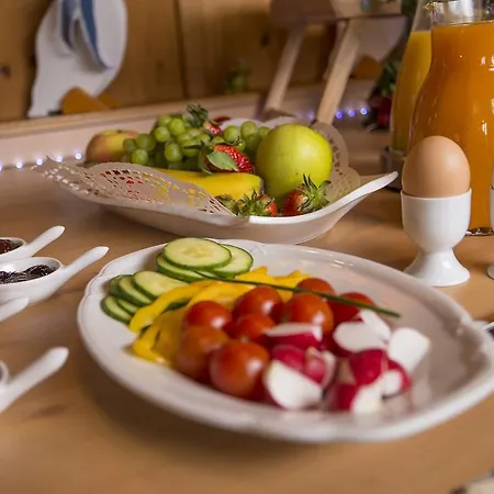 Gasthof Hotel-pension Lackenbauer 4*